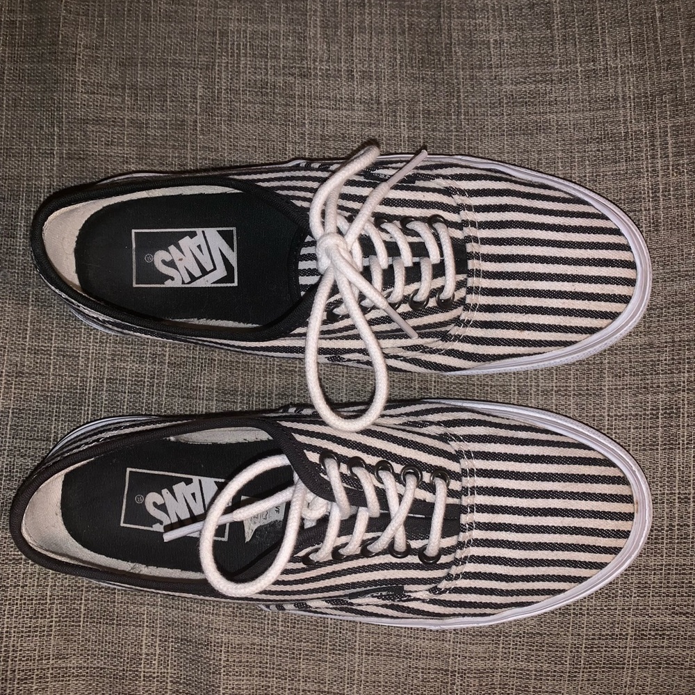 Women’s striped vans like new